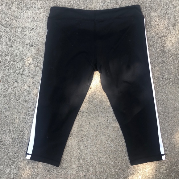 Lululemon Cropped Leggings Sz 8 - Picture 3 of 3